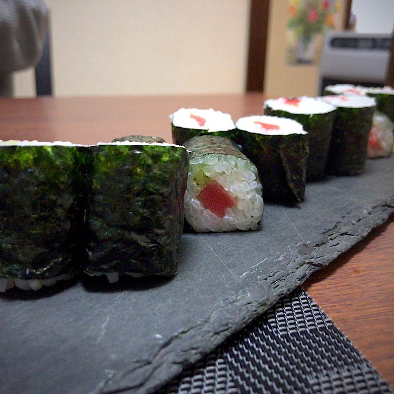 鉄火巻(二本)(味の店 スズラン （あじのみせ すずらん）)