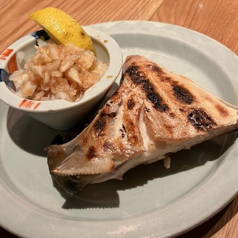 ブリカマの塩焼き(酒場トやさいイソスタンド)