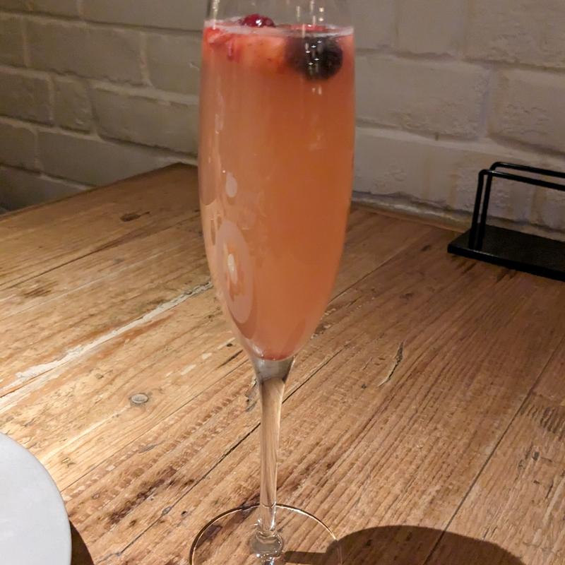 季節のフルーツカクテル(Cheese Tavern CASCINA)