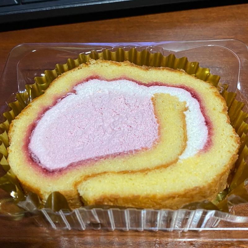 三星監修 ハスカップロールケーキ(セブン-イレブン 博多駅前朝日ビル店)