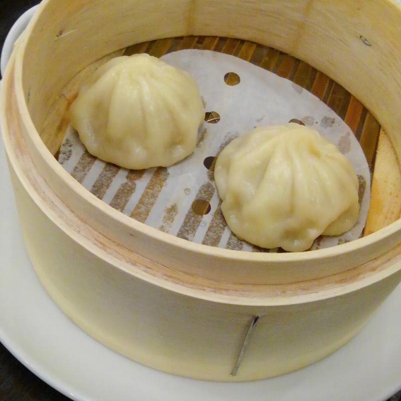 肉汁あふれるショウロンポウ(菜香新館)