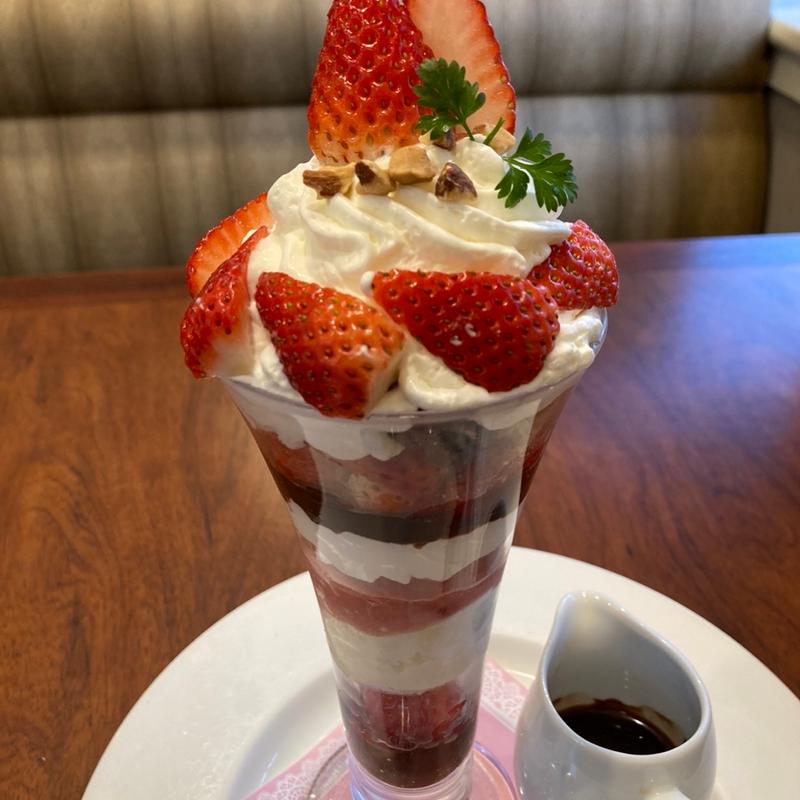 ストロベリーファッジ(ロイヤルホスト西川口店)