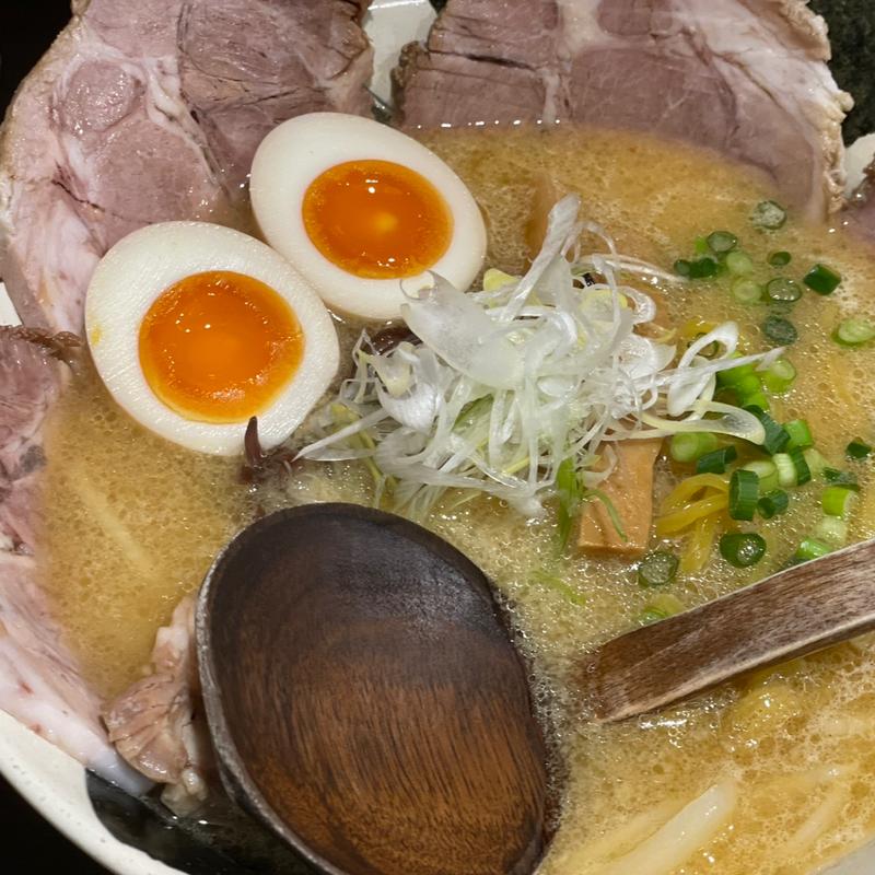 極み札幌味噌チャーシュー味玉(北海道らーめん 文太朗)