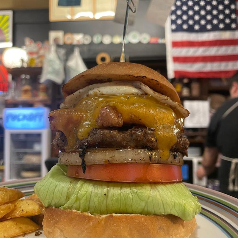 パインベーコンチーズバーガー(バーガークレイジー （BURGER CRAZY）)