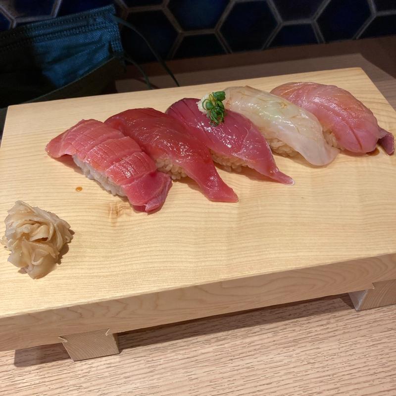 本日の地魚握り5貫(すごい煮干ラーメン野毛 すし 釣りきん)