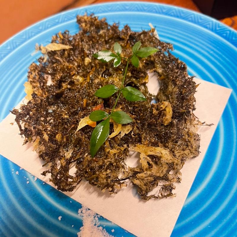 アカモクの天ぷら(博多 魚がし 海の路)