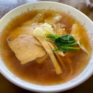 ワンタンメン(小盛り)(三平食堂)