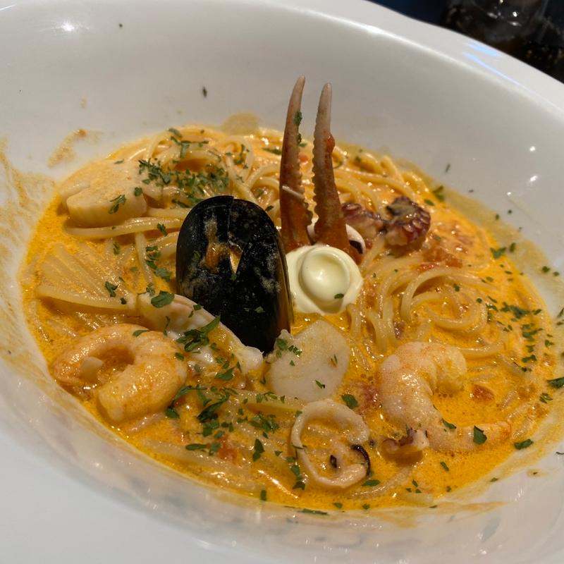 地中海風カニと海老と帆立のトマトクリームスープ(洋麺屋 五右衛門)