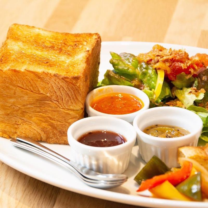 トーストプレート(glin coffee 元町１号店)