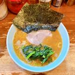 らーめん(横浜家系ラーメン 家家家)