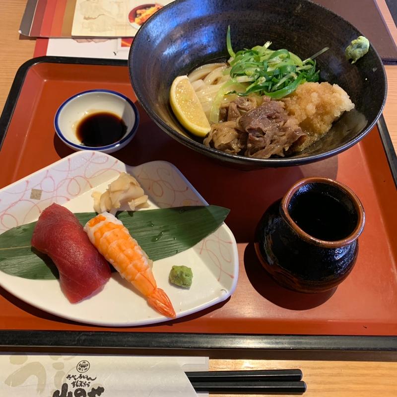 肉ぶっかけうどん(冷)寿司セット(たらいうどん 山のせ 石井店 （やまのせ）)