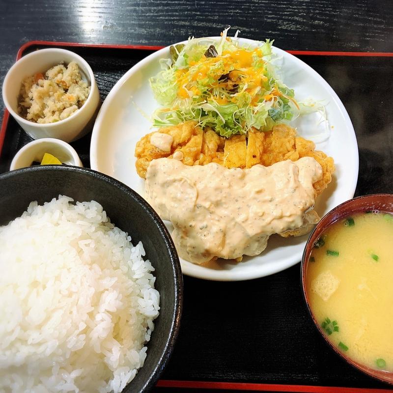 チキン南ばん定食(満月食堂)
