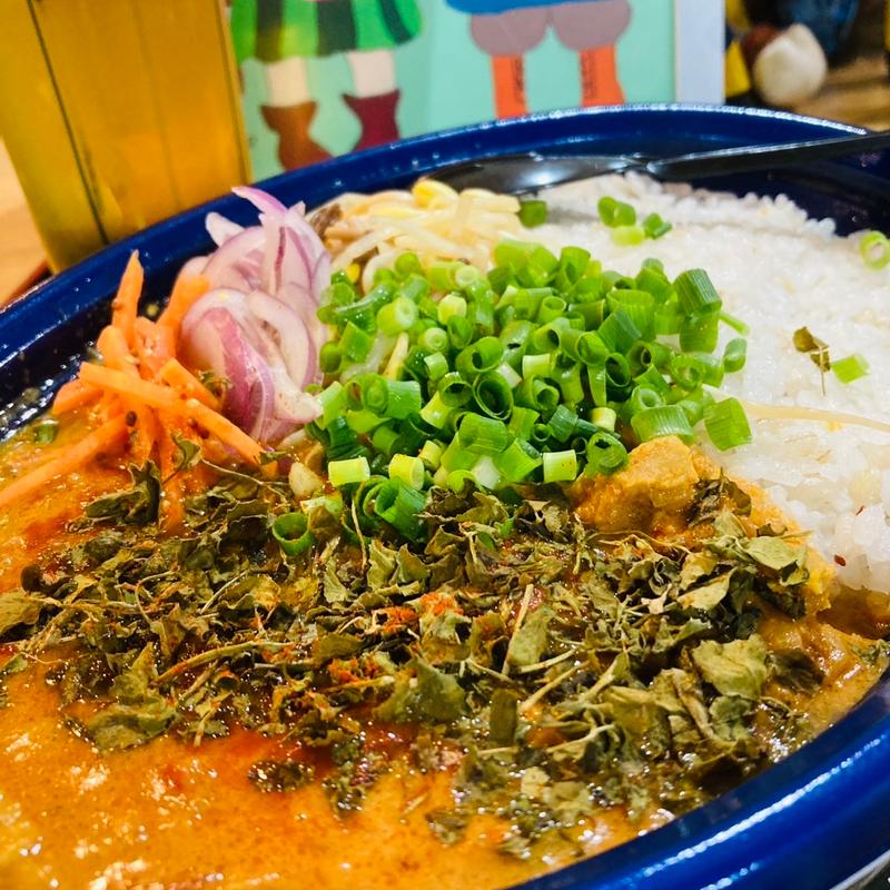 クリームトマトトリパイタンバターチキンキーマ(ピンディ食堂)