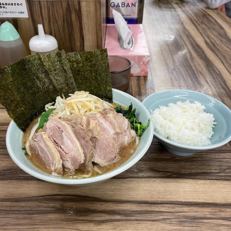 チャーシューメン  にらもやし ライス(横浜家系らーめん 武源家)