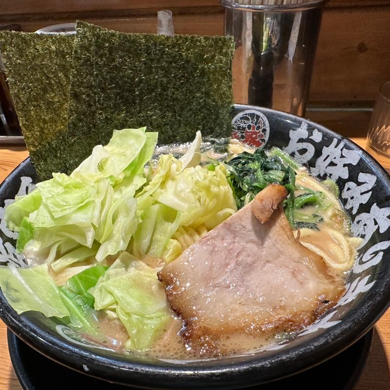 キャベツラーメン(横濱家系らぁめん 辻田家 小山本店)
