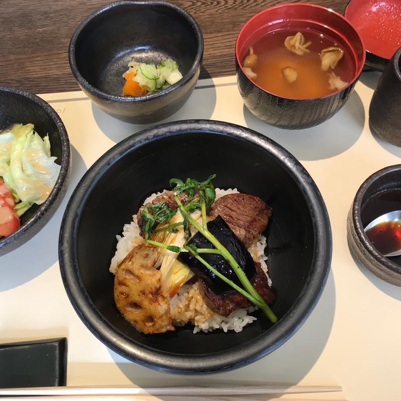 (西洋懐石 じょ里ぃ)