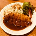 チーズと青じそ入りロースカツレツ(洋食屋ポニー)