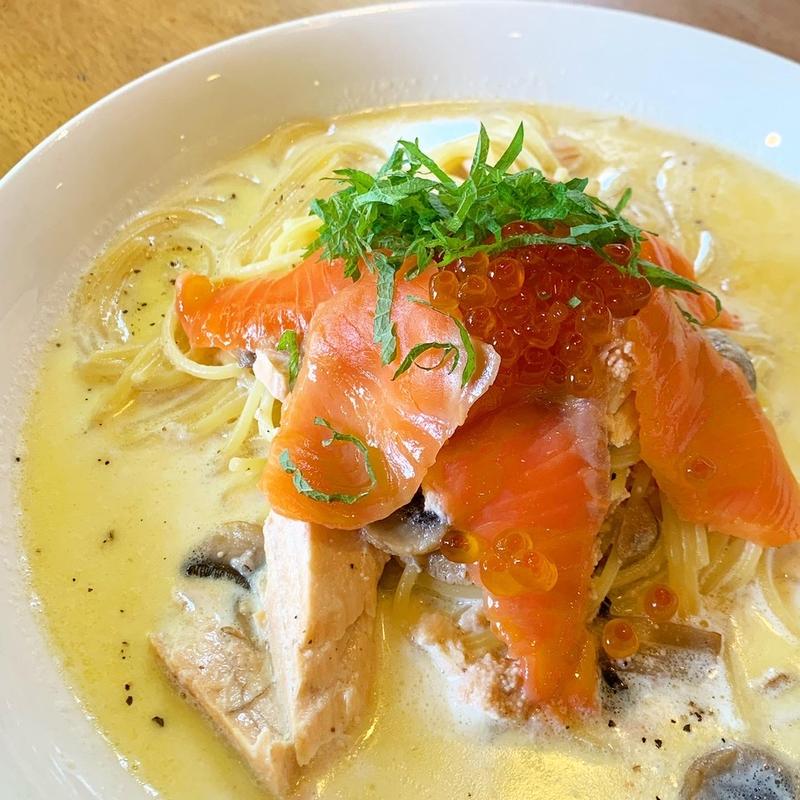 ホワイトたらこサーモン＆いくら(パスタカフェ With)