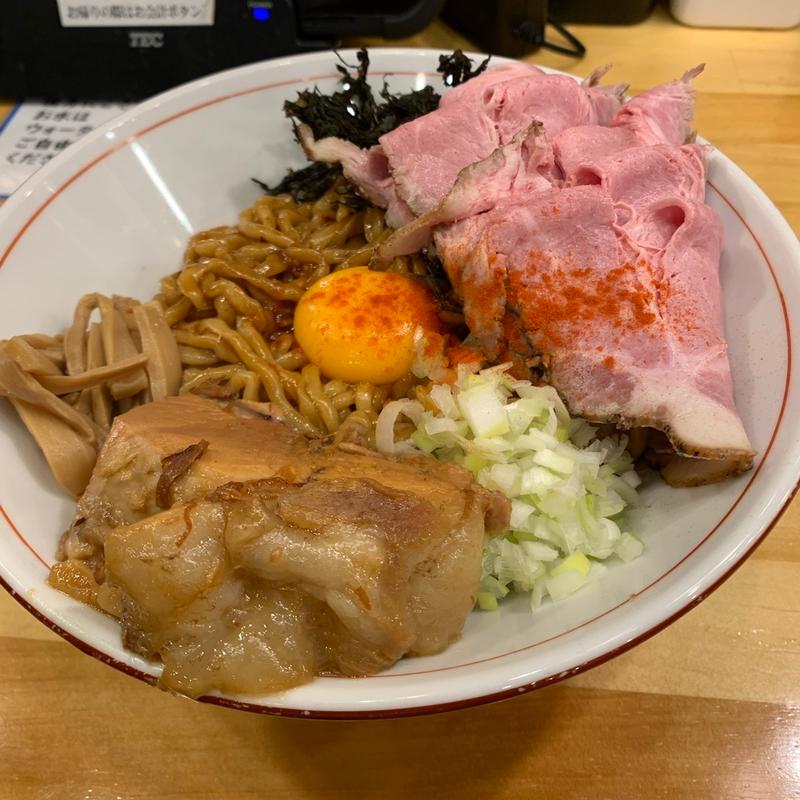 油そば　肉マシ(革命飯店 世界のチェ・タケダ)