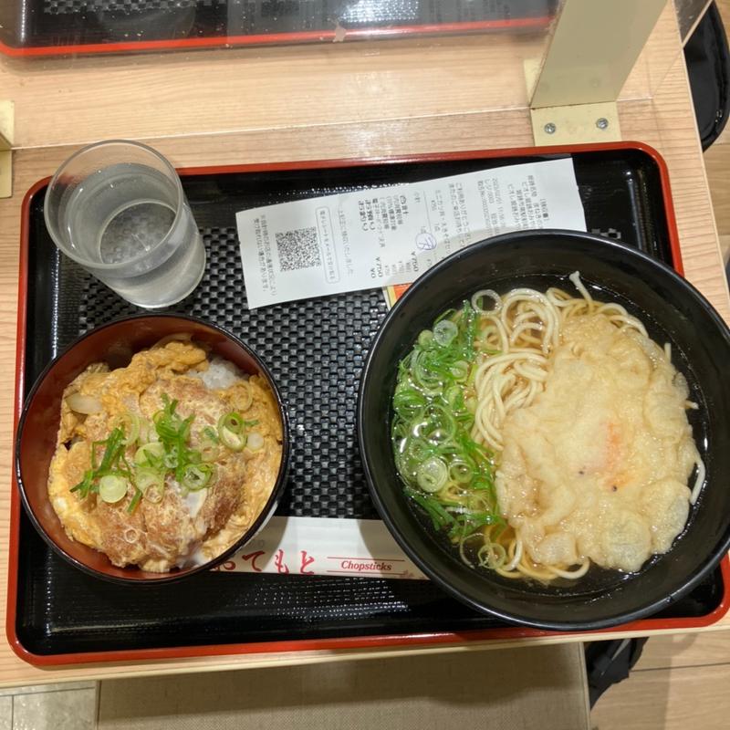 ミニカツ丼・えきそばセット(まねきのえきそばピオレ姫路おみやげ館店)