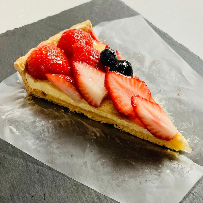 いちごのタルト~ホワイトチョコ風味(キルフェボン グランメゾン銀座)