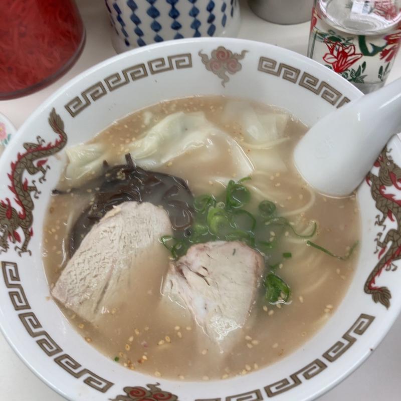 ワンタンメン(一平 本店)