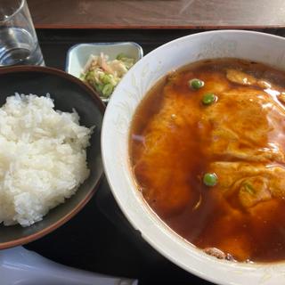 カニ玉そば+半ライス(喜楽亭食堂 )
