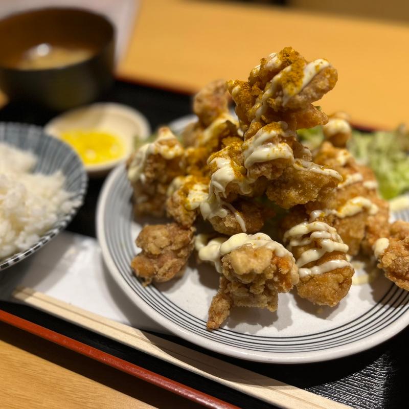 マウンテン定食(唐揚げ9個)(台所や)