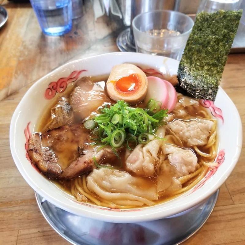 流星プレミアムワンタン麺(流星軒)