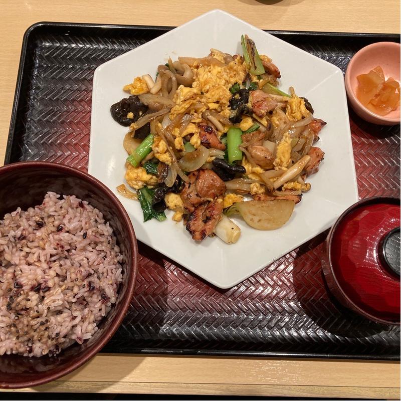 鶏の醤油漬けと野菜の玉子炒め　定食(大戸屋ごはん処 仙台一番町店)