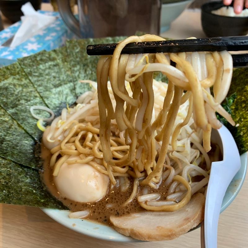 とんこつ黒胡椒野菜トッピング(横浜家系ラーメン 京都醍醐 魂心家)