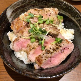 ステーキ丼(GARLIC JO’S クイーンズスクエア店)