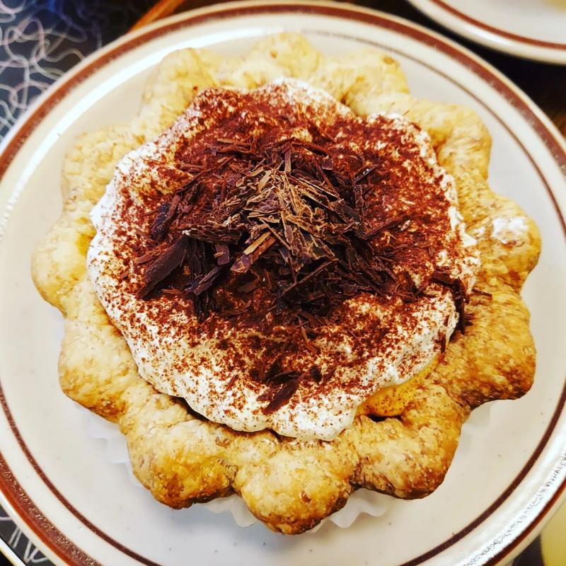 チョコバナナクリームパイ(BACK HOME meal & bake （バックホーム）)