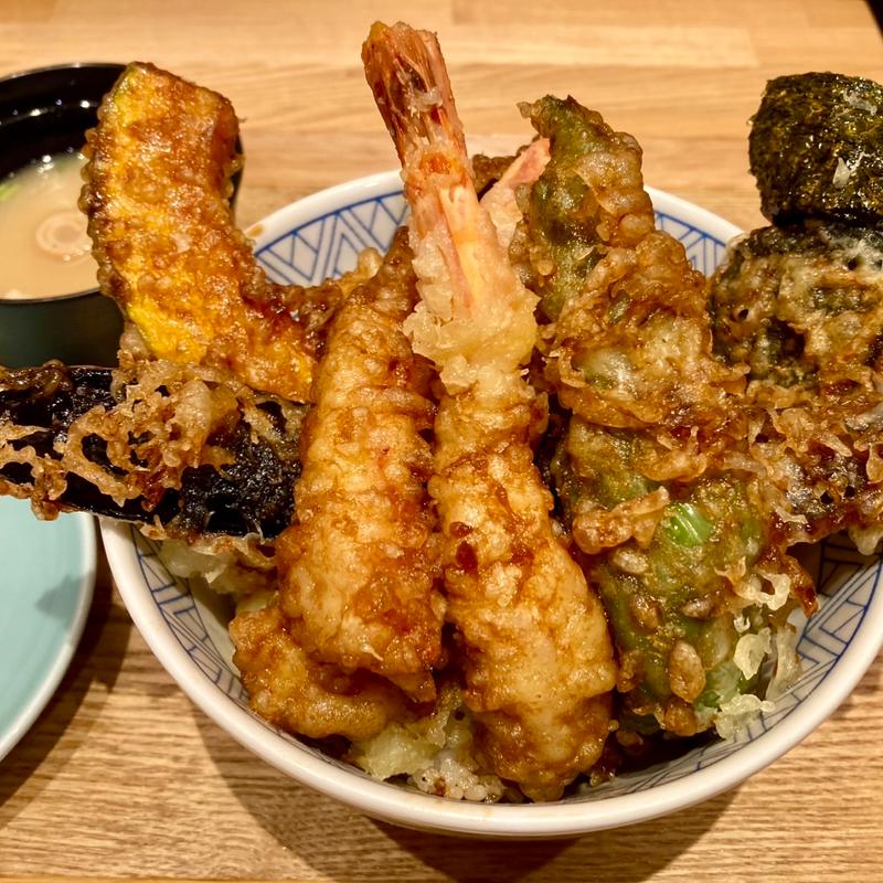 黒天丼(天麩羅うづきの)