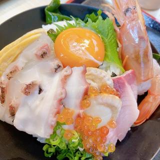 海鮮丼(魚食堂たわら)