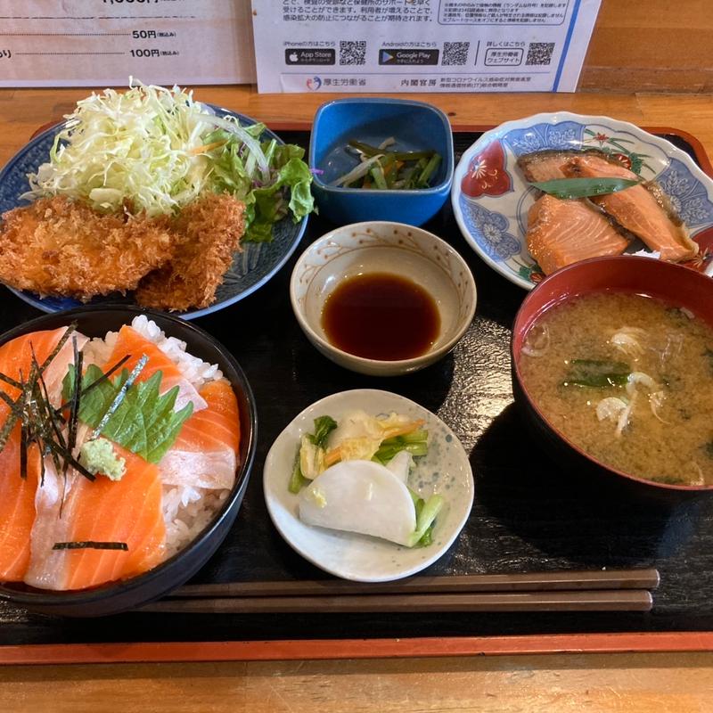 サーモンづくし定食(あゆ川 )
