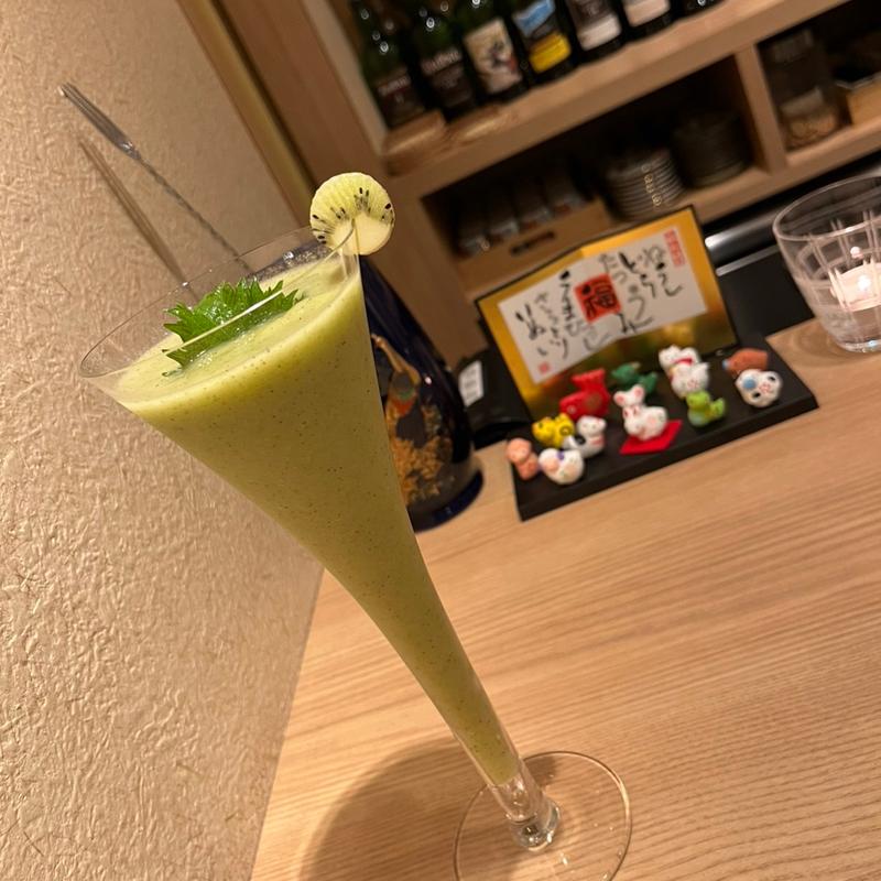 大葉が爽やかに香るフレッシュキウイのカクテル(Bar和ごころ赤坂)