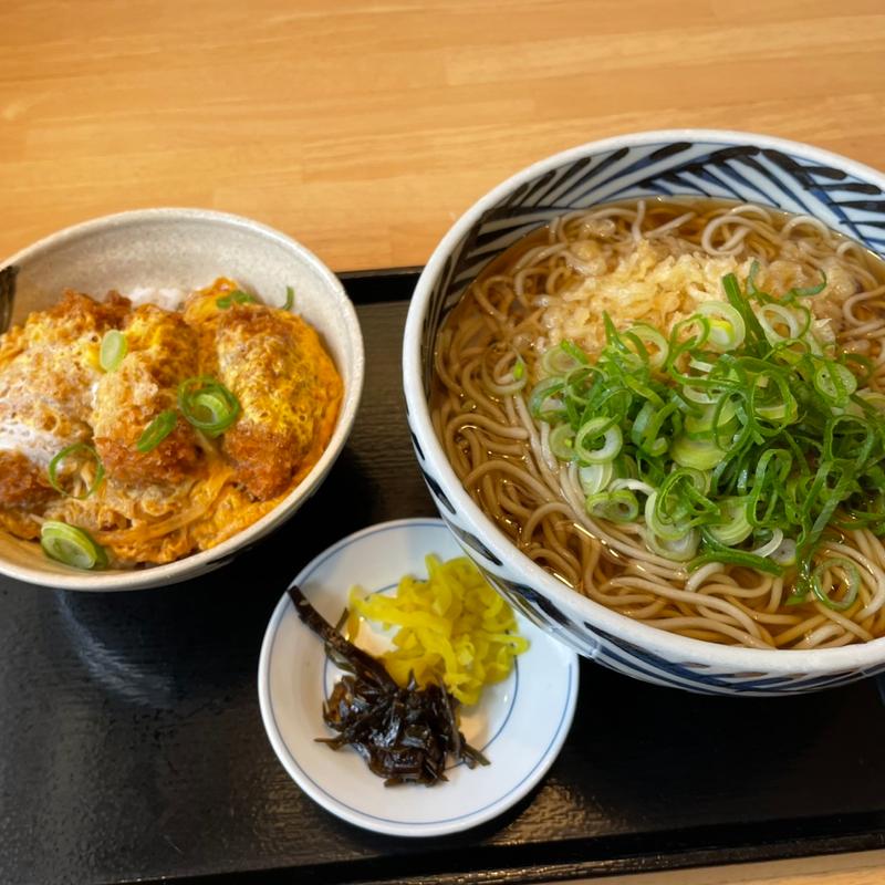 牡蠣とじ丼セット（そば3玉）(生そばうどん ウエスト 蒲田店)