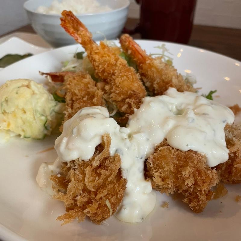 手付け海老フライ(ラパンノアール天美店)