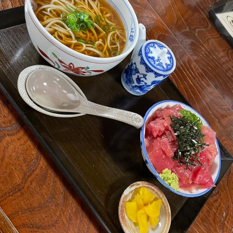 ミニまぐろ丼とミニそばセット(十割そば森本屋 )