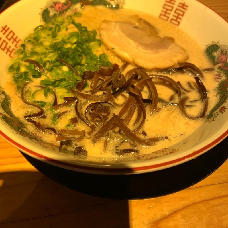 豚骨ラーメン(だるま一家府中分店)