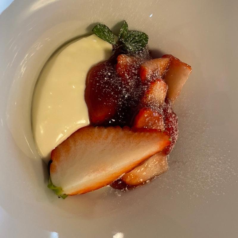 パンナコッタ昭和産イチゴソース(イタリアン このはいろ( ランチ ・ ディナー ) 八代)