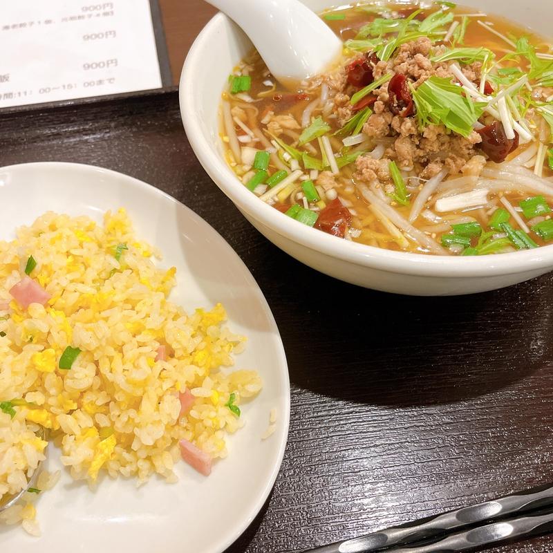 香港担々麺＋半チャーハン(餃子房 CHINA DOLL 楽宴 茅場町駅前店)