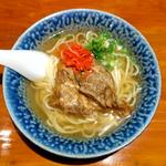 軟骨ソーキそば(南国食堂わらみん)