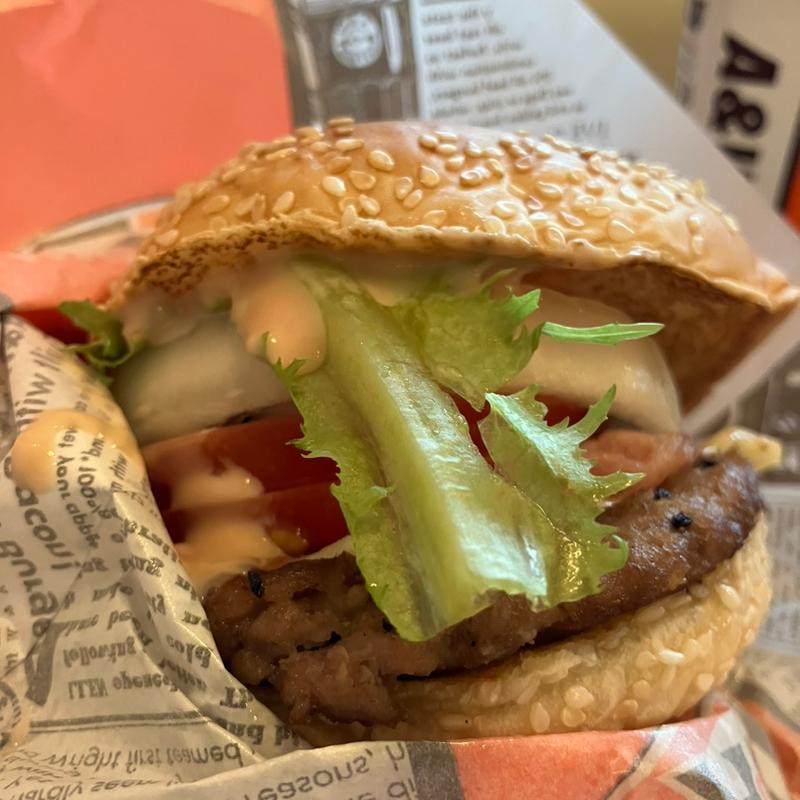 モッツァバーガー(A&W 那覇空港店)