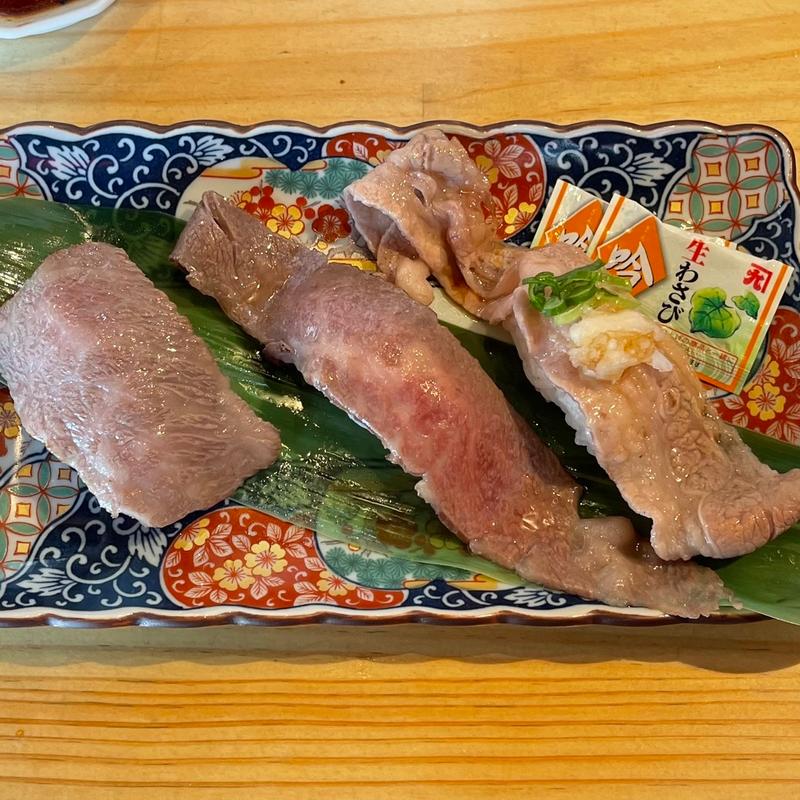 肉すし3種盛り(焼肉ホルモンまるよし精肉店 新福島店)