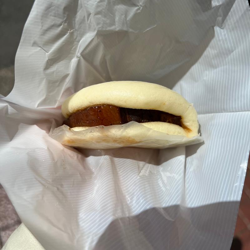 豚角煮まん(皇朝 中華街大通店)