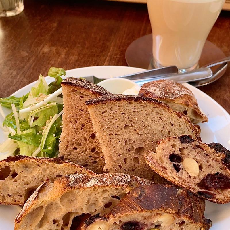 パン盛りセット(まちのパーラー)