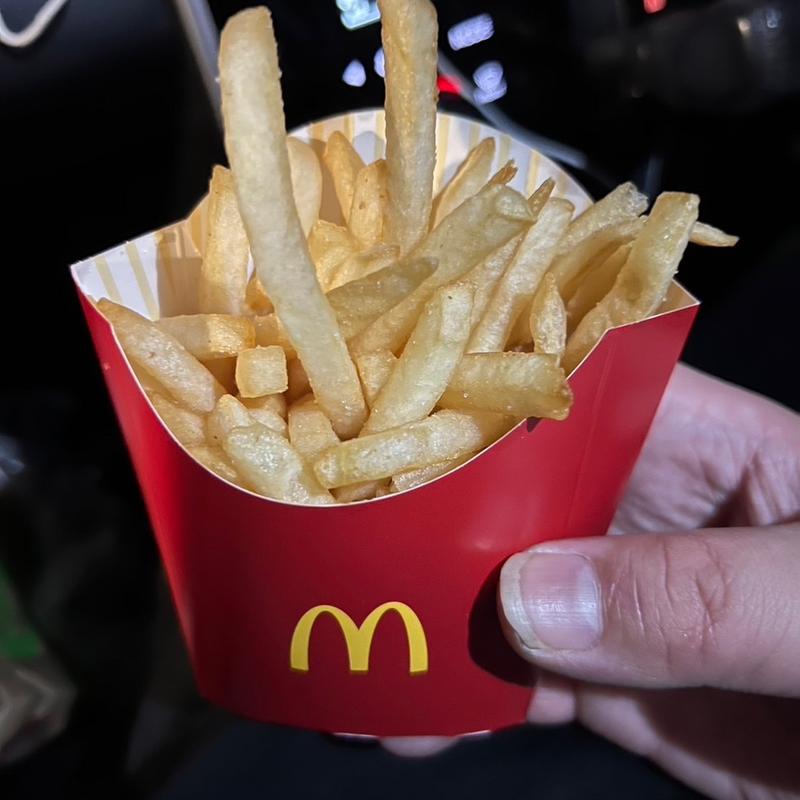 フライドポテトM(マクドナルド 万代シテイ店)