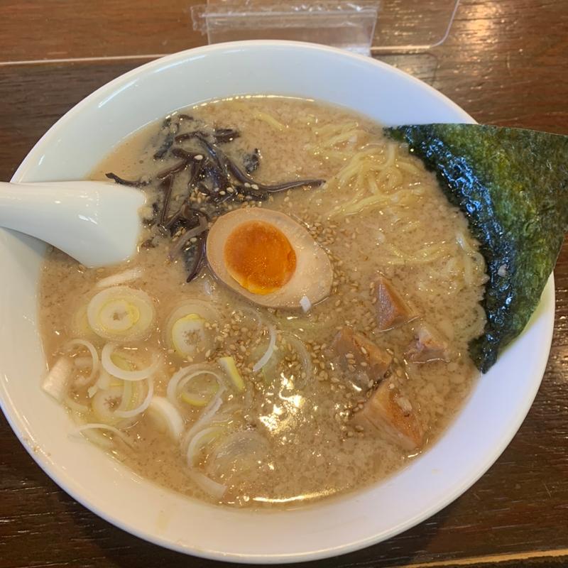 濃厚豚骨白湯ラーメン(とろこくチャーシュー ごとく （GOTOKU）)